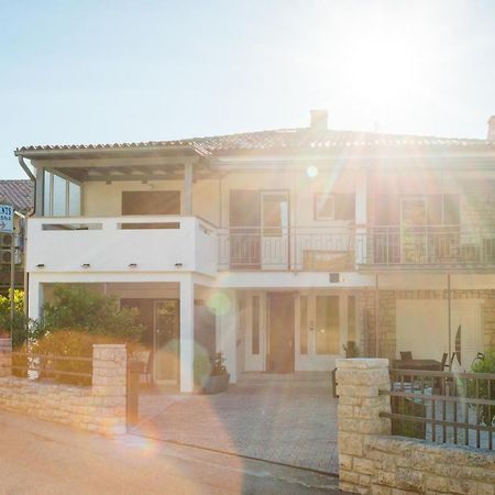 Apartments Jasna 1 Новиград Екстериор снимка